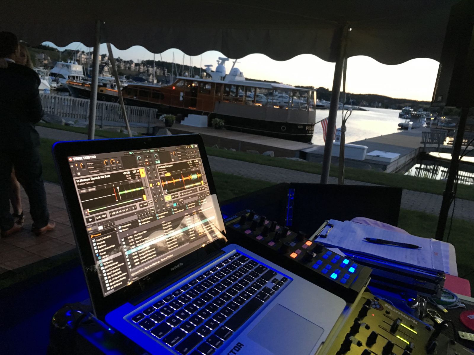 Reception in the Marina District at Bay Harbor with Pluister Entertainment